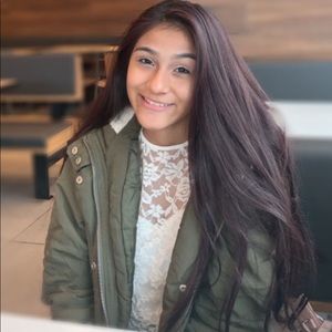 Meet your Posher, Lorena